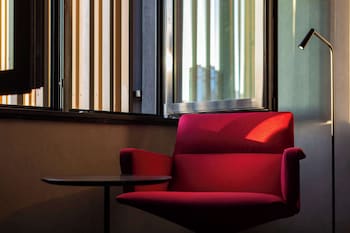 radisson red tbilisi