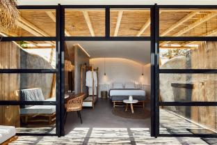 oscar beachfront suites