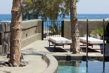 oscar beachfront suites