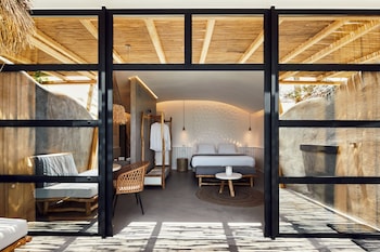 oscar beachfront suites