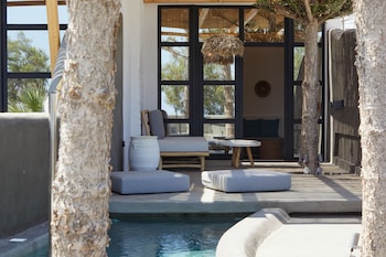 oscar beachfront suites