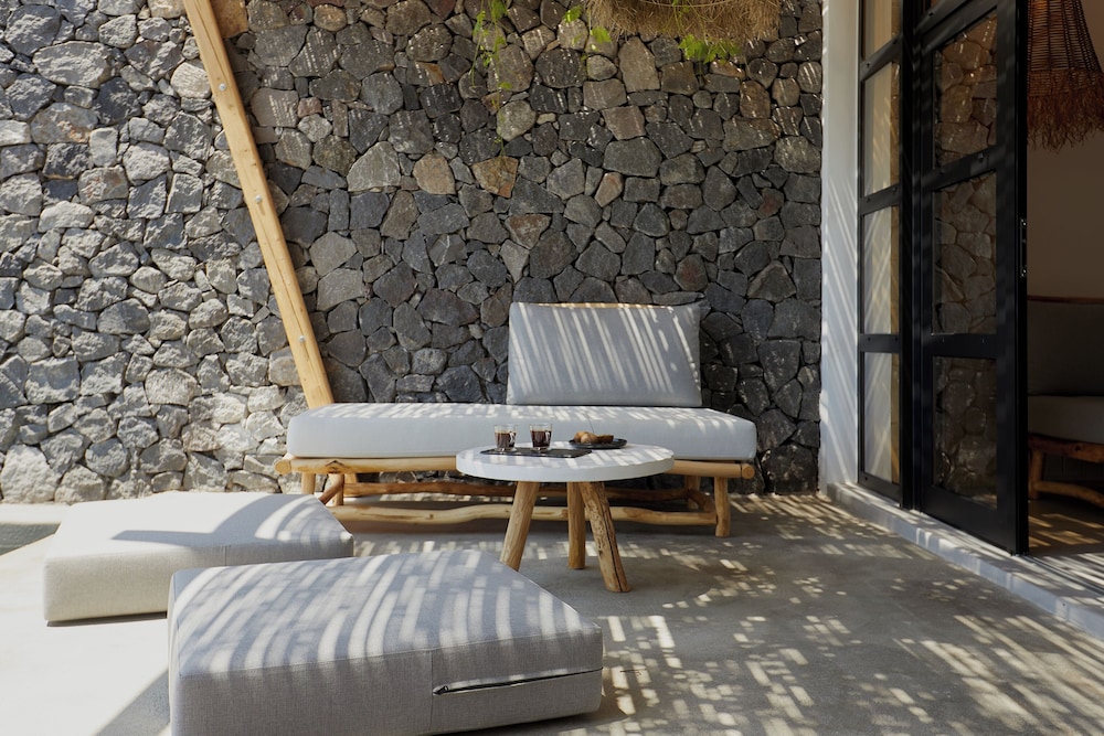 oscar beachfront suites