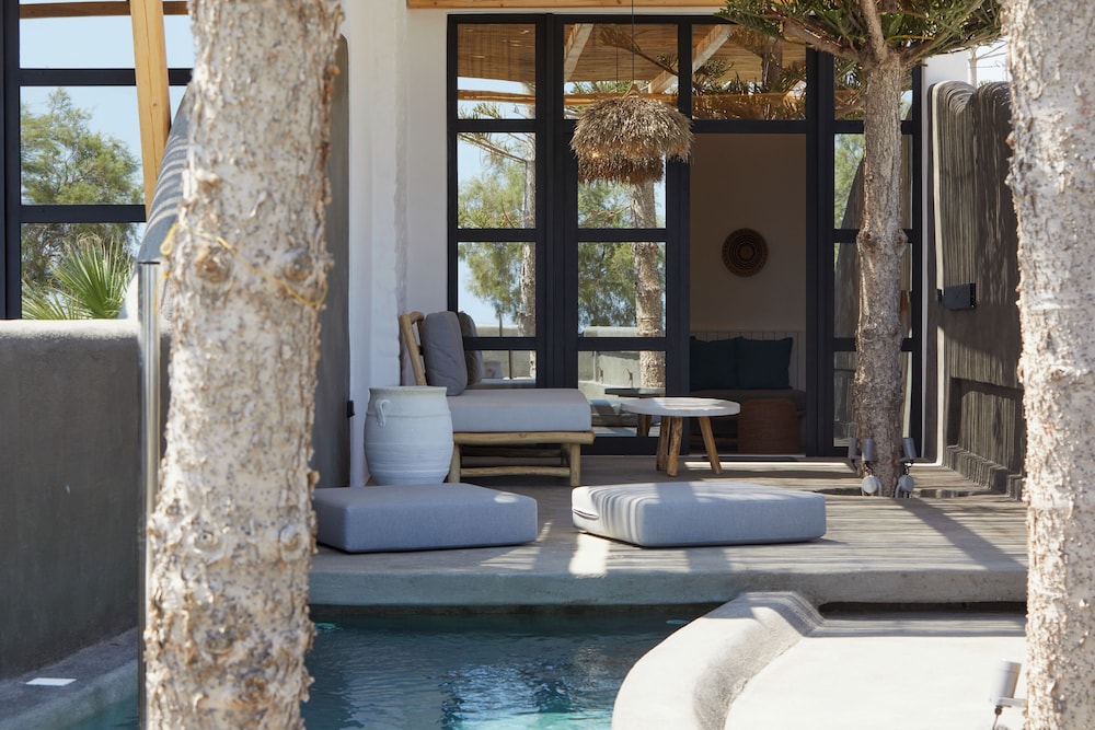 oscar beachfront suites