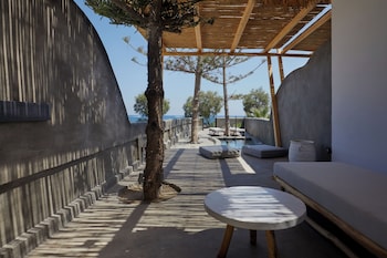 oscar beachfront suites