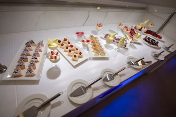 supreme beach adults only