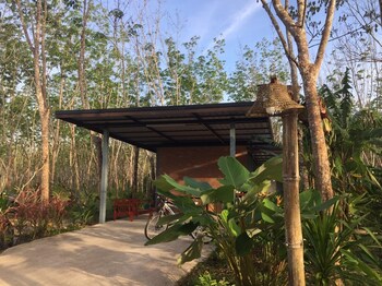 baansuan suksangob farm stay