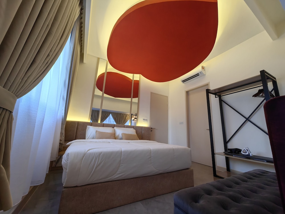 attic home melaka imperio residence