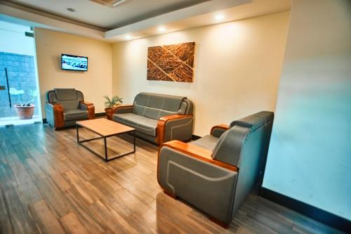 seven skies hotel