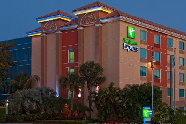 holiday inn express ft lauderdale cruise airport by ihg