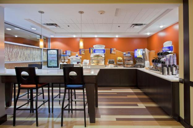 holiday inn express ft lauderdale cruise airport by ihg