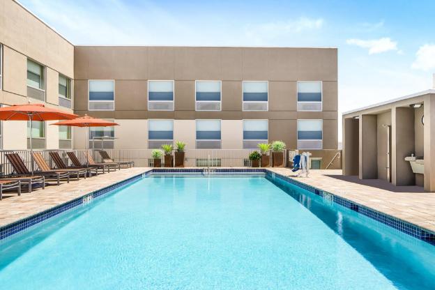 holiday inn express ft lauderdale cruise airport by ihg