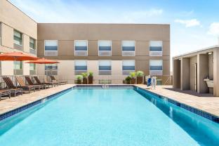 holiday inn express ft lauderdale cruise airport by ihg