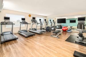 holiday inn express ft lauderdale cruise airport by ihg