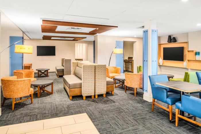 holiday inn express ft lauderdale cruise airport by ihg