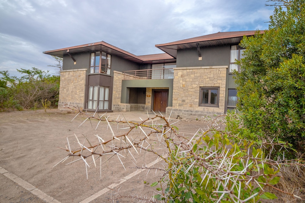 mount kenya wildlife estate at ol pejeta