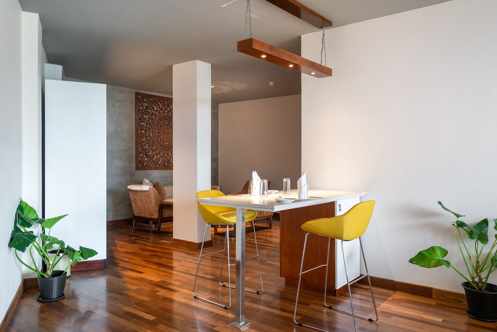 grand serendib hotel