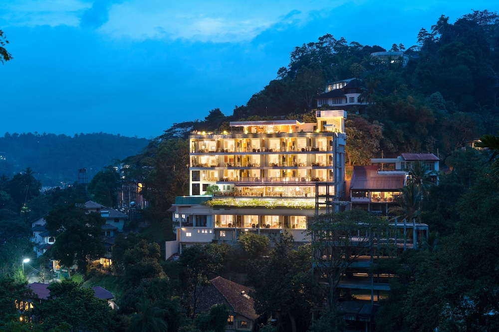 grand serendib hotel