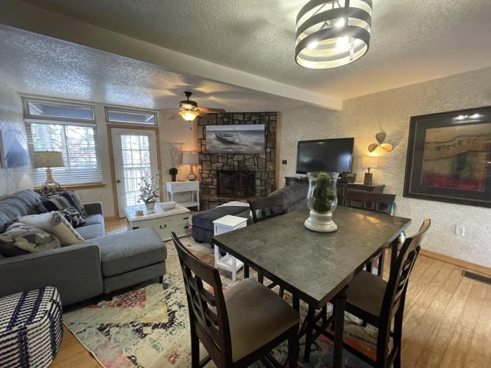 mountain harbor lodge cottage on lake ouachita by redawning