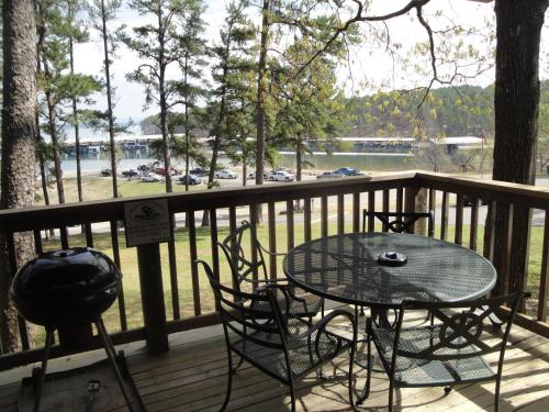 mountain harbor lodge cottage on lake ouachita by redawning