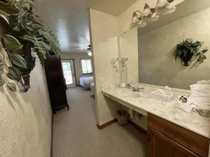 c8 two bedroom two bath log sided lake view luxury cottage with hot tub by redawning