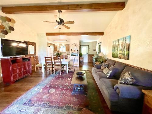 c8 two bedroom two bath log sided lake view luxury cottage with hot tub by redawning