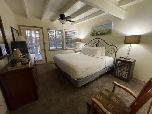 mountain harbor two bedroom lodge cottage by redawning