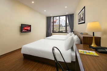 queen cafe hotel and pub
