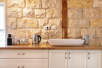 via maria boutique suites