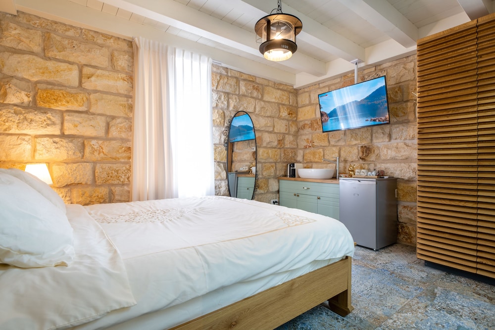 via maria boutique suites