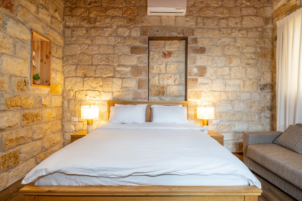 via maria boutique suites