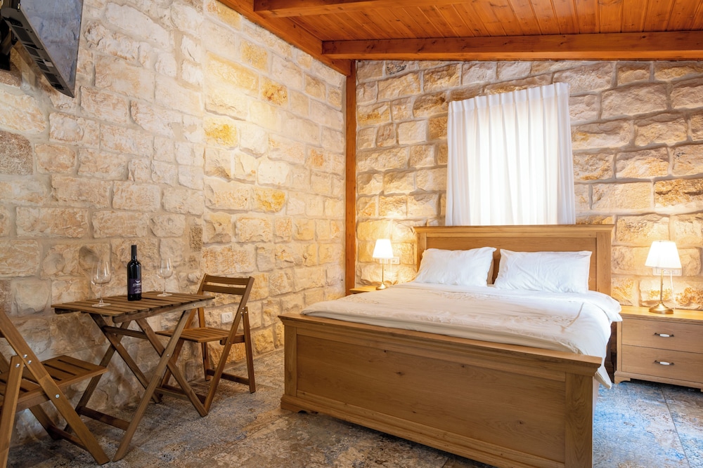 via maria boutique suites