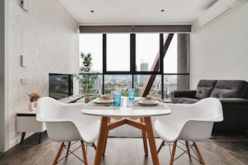 scarletz klcc apartments by soulasia