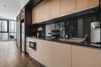 scarletz klcc apartments by soulasia