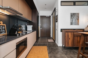scarletz klcc apartments by soulasia