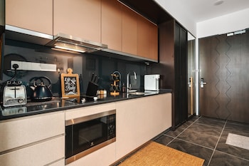 scarletz klcc apartments by soulasia