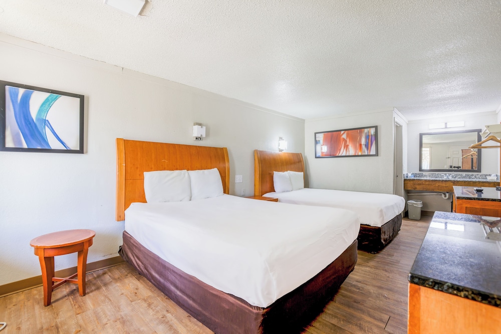 cozy garden inn