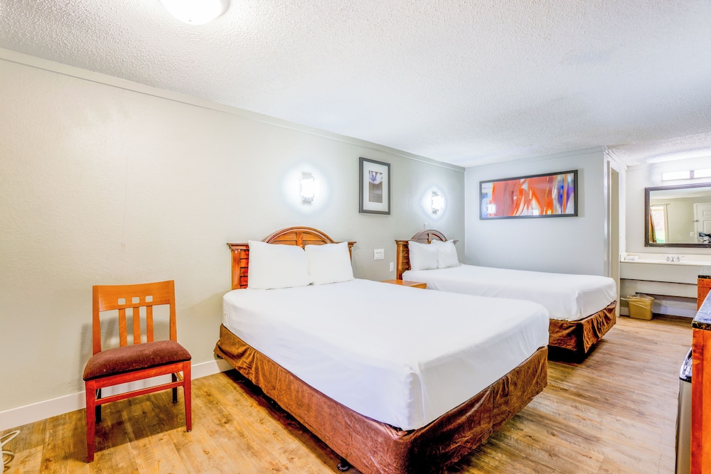 cozy garden inn