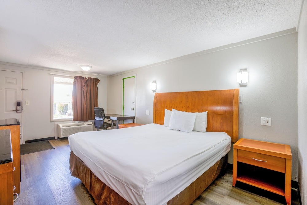 cozy garden inn
