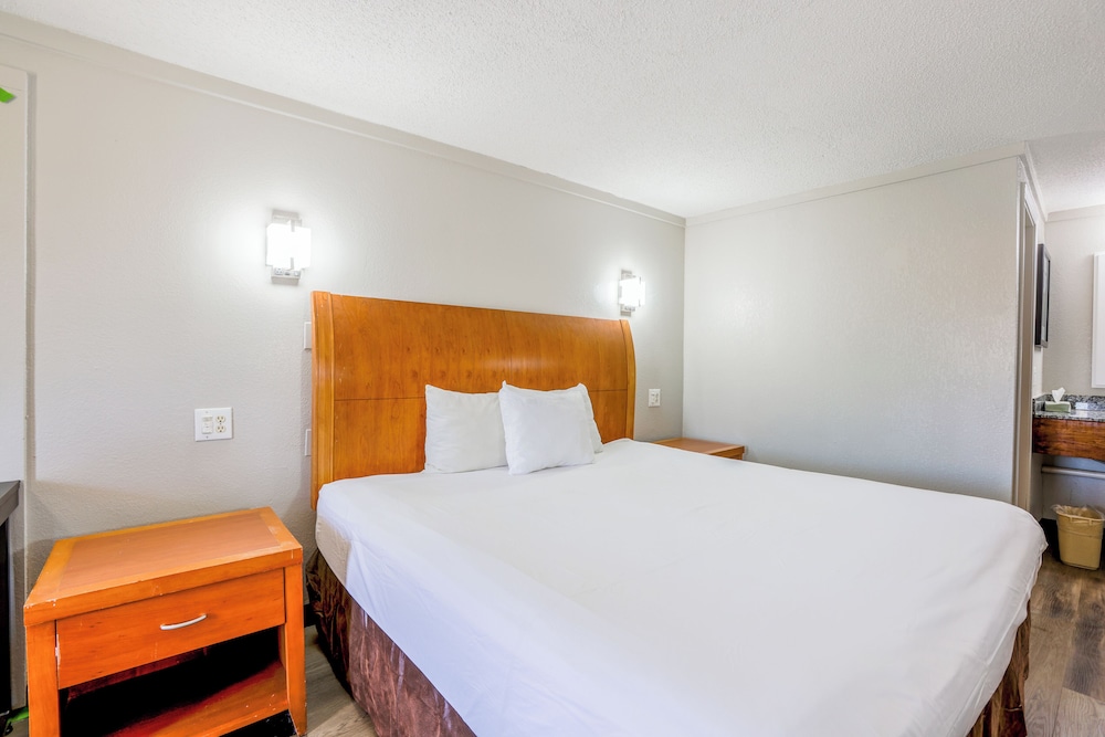 cozy garden inn