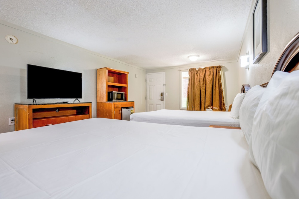cozy garden inn