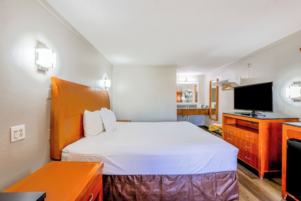 cozy garden inn