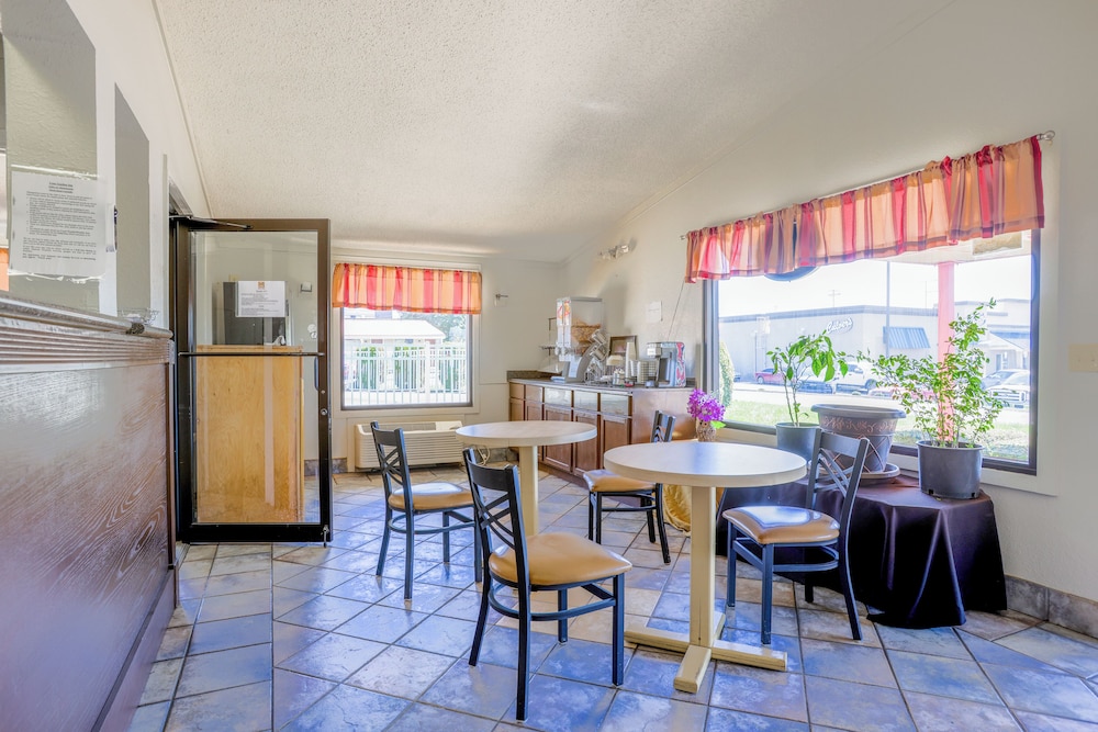 cozy garden inn