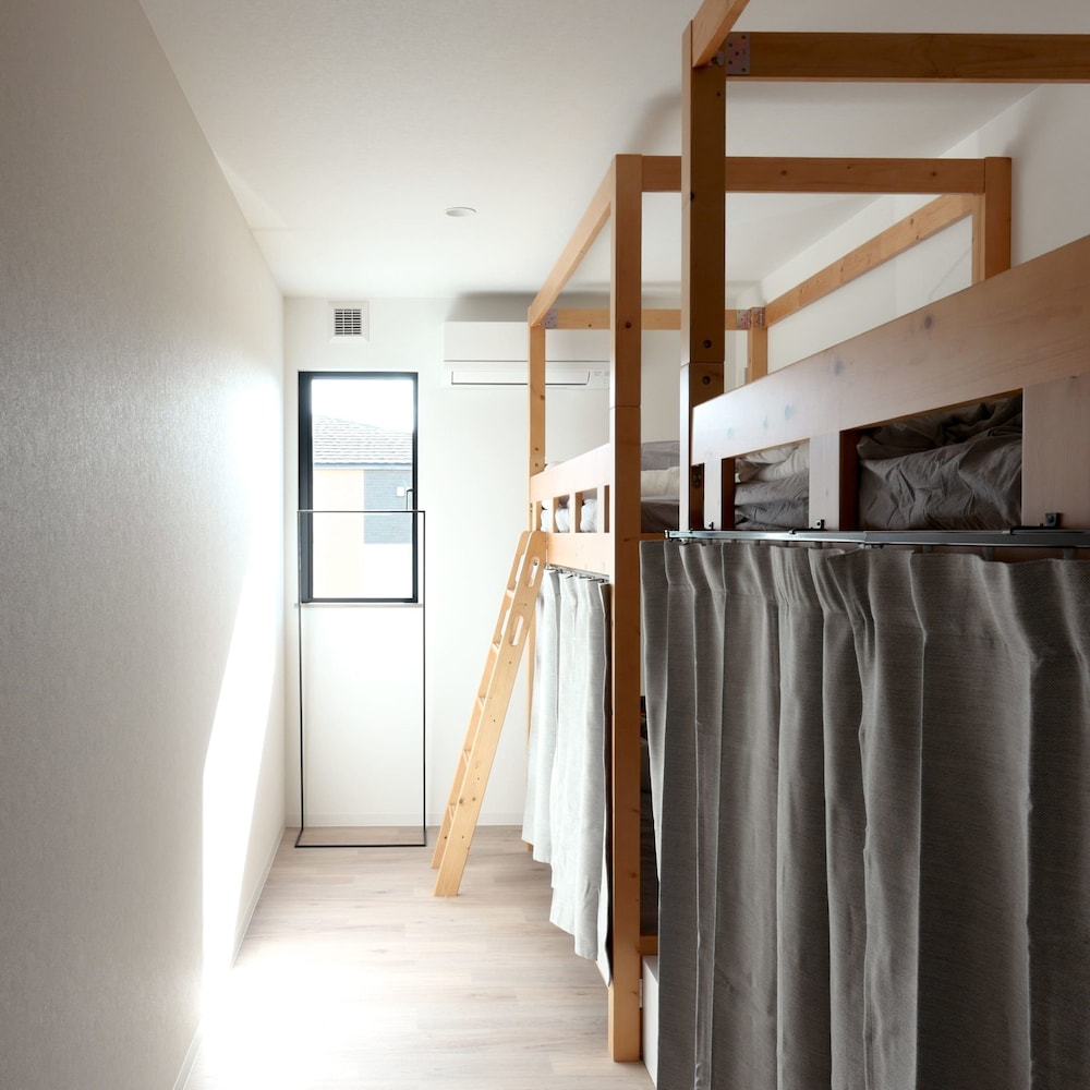 matoi hostel and bar