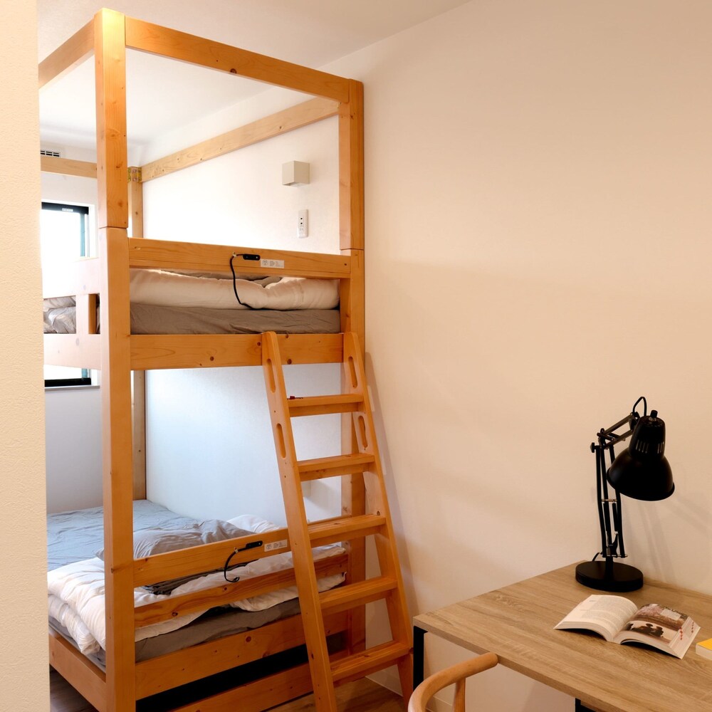 matoi hostel and bar