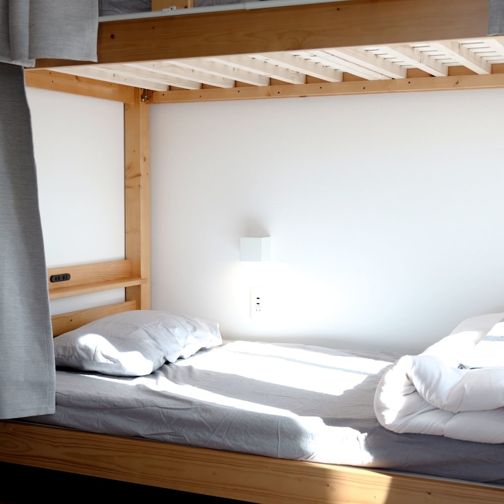 matoi hostel and bar