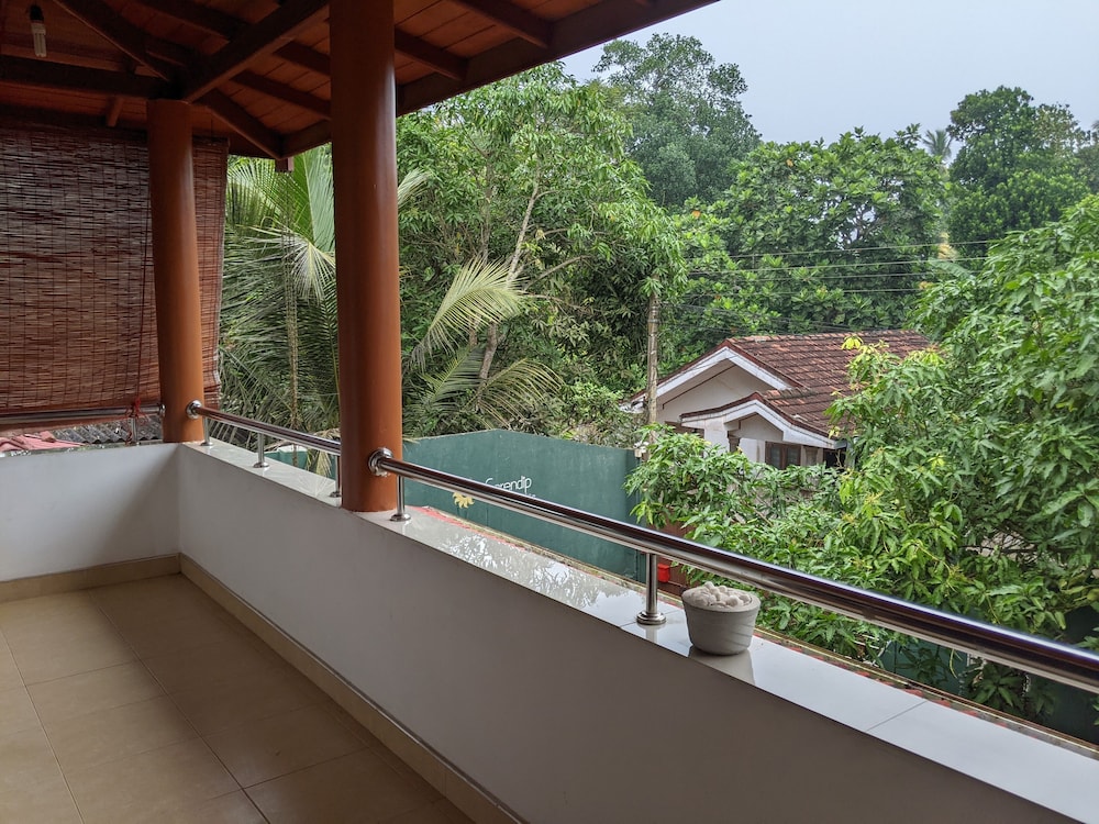 serendip villa holiday home