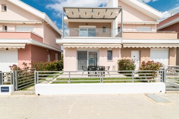 dionysos residential complex