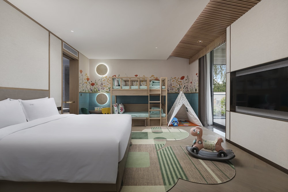 holiday inn deqing xinshi ancient town an ihg hotel