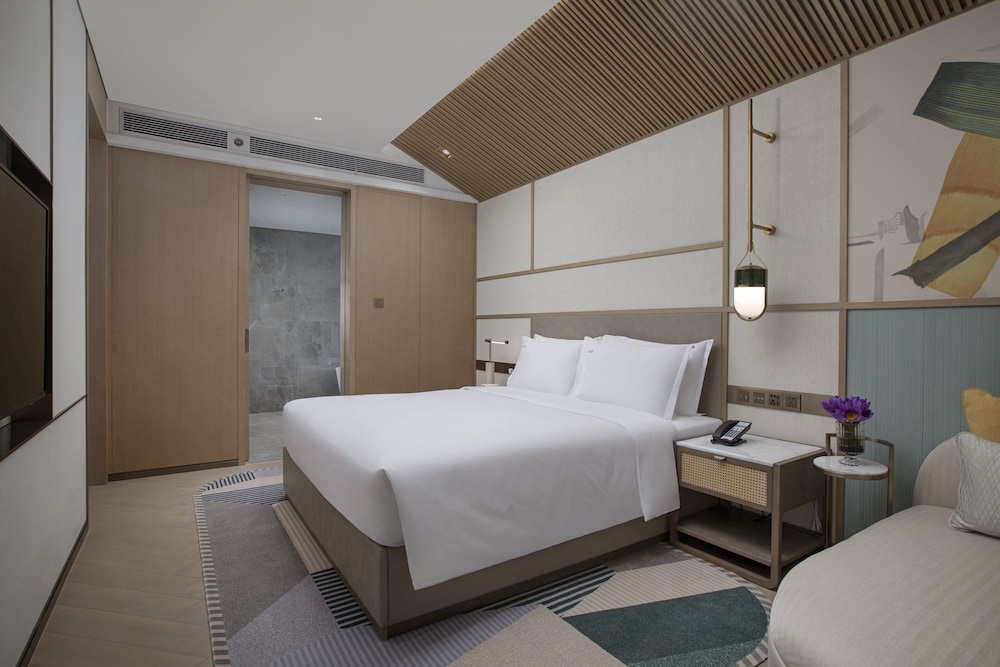 holiday inn deqing xinshi ancient town an ihg hotel