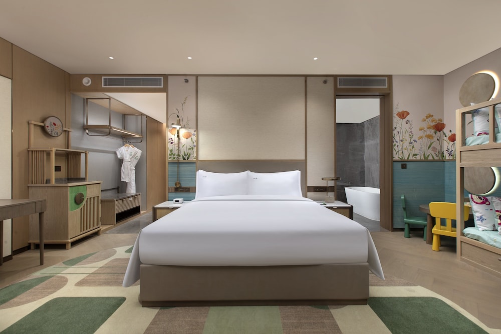 holiday inn deqing xinshi ancient town an ihg hotel
